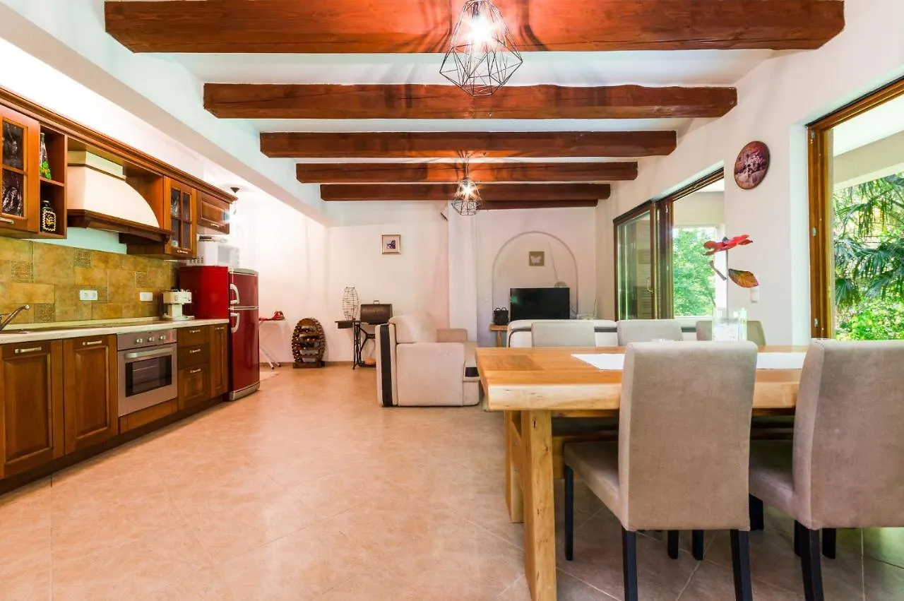 Dubravac Apartment Tribalj